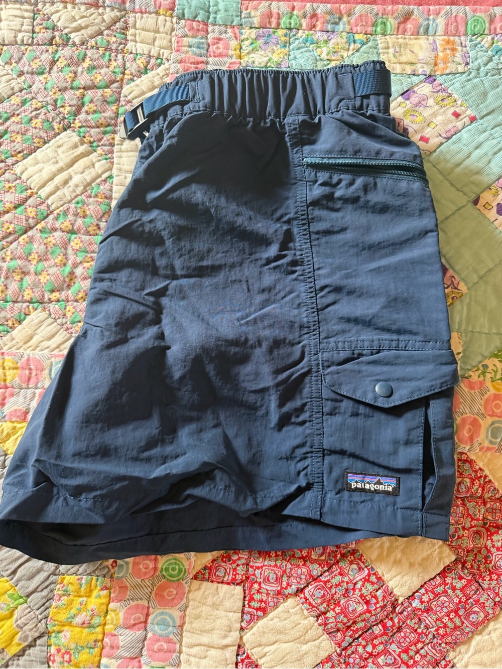 Patagonia Navy Blue Women's Cargo Shorts - Picture 4 of 5